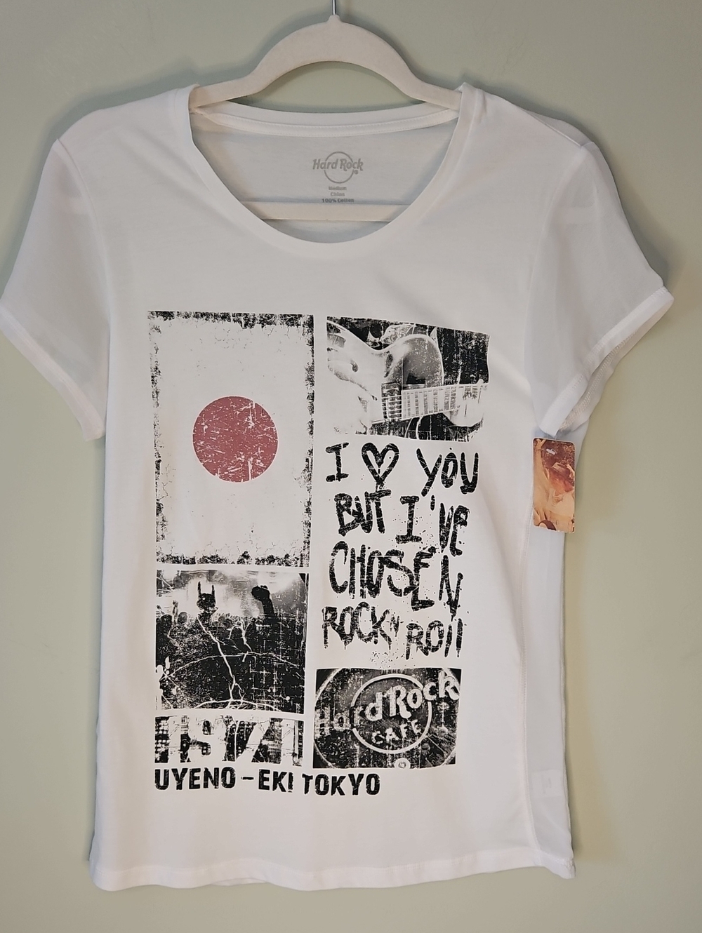 NWT Hard Rock Cafe Tokyo White Tee with Black & Red Graphic